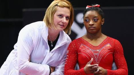 Aimee Boorman (l.) feierte mit Simone Biles Erfolge