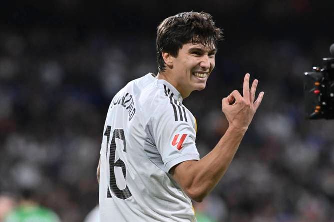 Dreierpack! Tor-Debütant verzückt Real