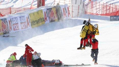 Urs Kryenbühl wurde mit dem Helikopter von der Streif abtransportiert