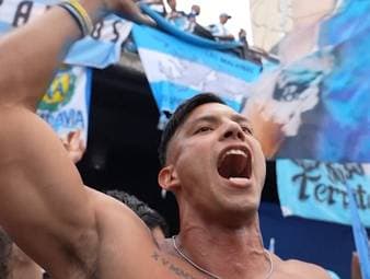 Argentiniens Fans sorgen vor dem WM-Halbfinale gegen England in Atlanta für eine beeindruckende Atmosphäre. Für viele Anhänger ist der Traum vom Finale gegen Spanien bereits zum Greifen nah.