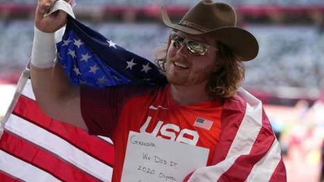 Ryan Crouser siegte im Kugelstoßen auf unfassbare Weise