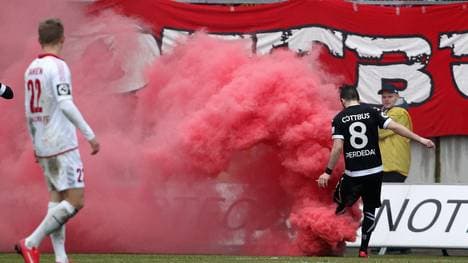 FCE-Fans hatten in Halle eine Rauchbombe auf den Rasen geworfen