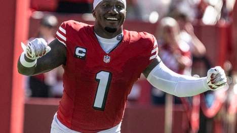 San Francisco 49ers wide receiver Deebo Samuel Sr. (1) enters the field to play the Arizona Cardinals at Levi s Stadium on Sunday, October 6, 2024 in Santa Clara, California. The Cardnals defeated the 49ers 24-23. PUBLICATIONxINxGERxSUIxAUTxHUNxONLY SXP2024100631 TERRYxSCHMITT