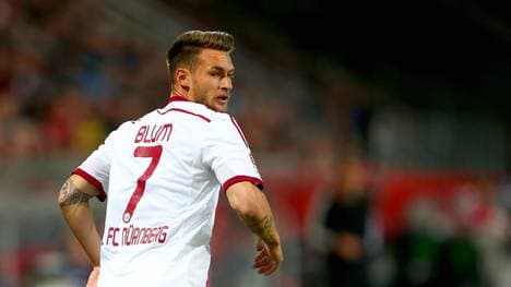 Danny Blum steigt trotz der Relegations-Niederlage auf