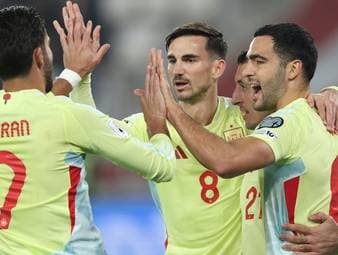 "Echte Dampfwalze": Spanien macht WM-Ticket quasi perfekt