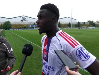 Olympique Lyon durchlebte in den vergangenen Wochen mit dem Zwangsabstieg und dem erfolgreichen Einspruch ein Wechselbad der Gefühle. Moussa Niakhaté spricht über die turbulente Zeit.