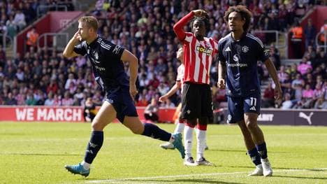 Matthijs de Ligt (l.) freut sich in Southampton über sein erstes Premier-League-Tor