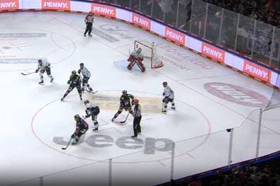 Eisbären Berlin mit Arbeitssieg