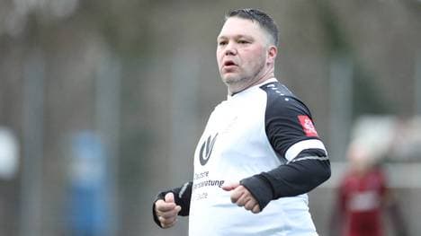 Moorburgs Spielertrainer Patrick Stritzki erklärt die Hintergründe der 0:66-Klatsche