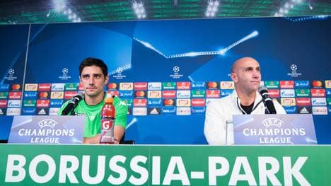 Lars Stindl und Ex-Coach Andre Schubert auf der Pressekonferenz