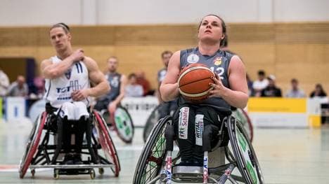 Annabel Breuer (re.) ist Sports-Stipendiatin des Jahres