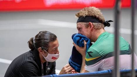 Alejandro Davidovich Fokina verletzte sich beim Halbfinale gegen Alexander Zverev in Köln