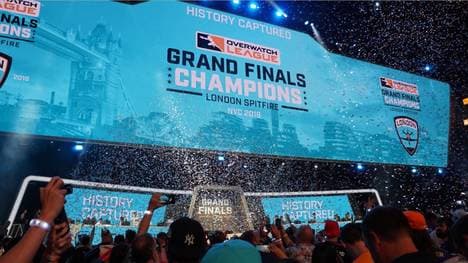 London Spitfire ist der Debütchampion in der OWL