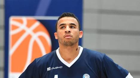 Basketball: Noah Berge von Straßenbahn erfasst - querschnittsgelähmt, Noah Berge ist nach einem Straßenbahnunfall vom Hals ab querschnittsgelähmt 