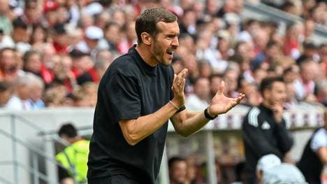 Freiburg-Coach Julian Schuster hofft auf ein gutes Abschneiden seiner Mannschaft in der Europa League