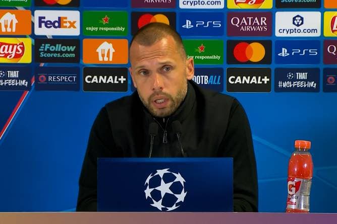 So erklärt Ajax-Trainer die 0:4-Klatsche