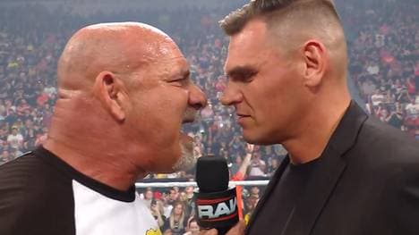 Bill Goldberg (l.) fordert World Champion Gunther heraus
