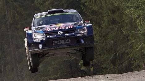 Jari-Matti Latvala führt seine Heimrallye nach zehn Wertungsprüfungen an