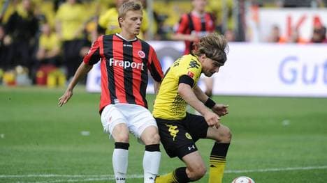 Marcel Titsch-Rivero von Eintracht Frankfurt sieht gegen BVB nach 43 Sekunden Rot - neuer Bundesliga-Rekord
