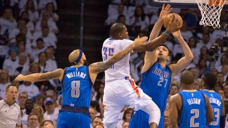 Kevin Durant wurde von den Mavericks hart verteidigt