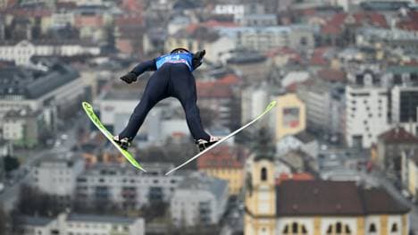 In Innsbruck wird ein Flutlicht gebaut
