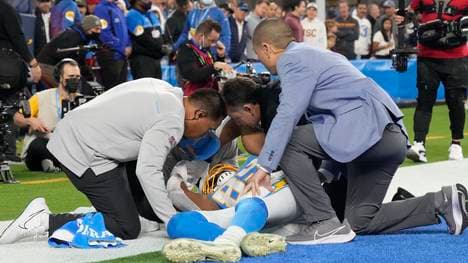 Donald Parham wurde beim Spiel gegen die Chiefs übel erwischt