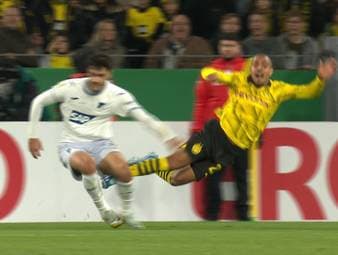 Borussia Dortmund nimmt die Hürde TSG Hoffenheim und springt ins Achtelfinale des DFB-Pokals. Ein Routinier wird zum Matchwinner.