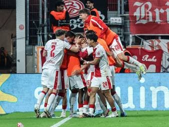 Traumfreistoß stößt Tor zur 2. Bundesliga auf