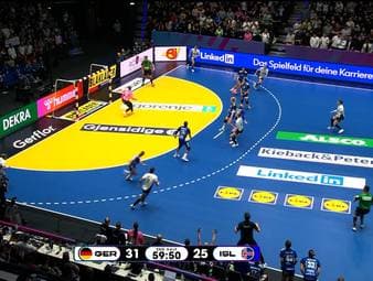 Die deutschen Handballerinnen sind erfolgreich in die Heim-WM gestartet. Gegen Island liefert das DHB-Team von Bundestrainer Markus Gaugisch eine souveräne Leistung.