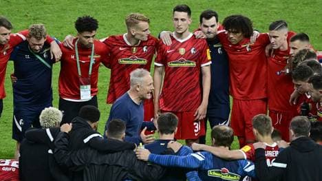 Trainer Streich beschwört den Zusammenhalt