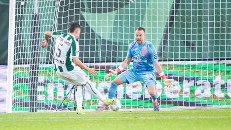 Florian Kastenmeier vereitelte eine Großchance gegen Yassine Bouchama