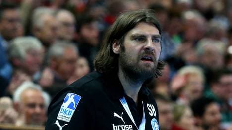 Trainer Sebastian Hinze und der Bergische HC müssen vorerst auf Maximilian Hermann verzichten