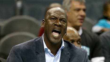 Phoenix Suns v Charlotte Hornets