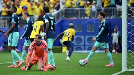 Am Boden: Torwart Manuel Neuer 