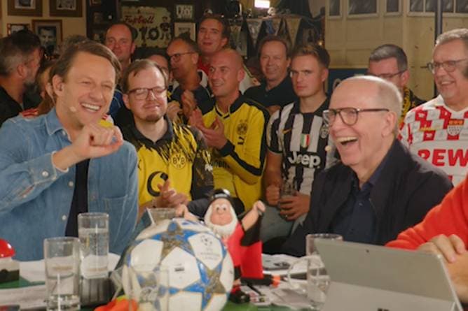 "Müsste denen eine Briefmarke auf den Arsch kleben"