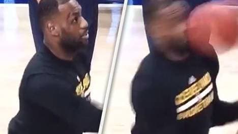 NBA-Star LeBron James bekam beim Aufwärmen einen Ball ins Gesicht