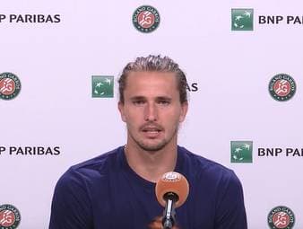 Alexander Zverev setzte sich im Viertelfinale der French Open gegen Youngster Rafael Jodar durch. Dennoch zollte er dem Spanier Respekt und betont, Jodar hätte aktuell einer der besten Vorhand-Schläge der Tour.