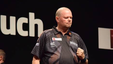 Raymond van Barneveld setzte sich gegen Phil Taylor durch