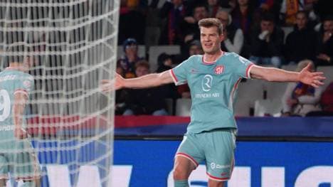 Alexander Sørloth trägt das Trikot von Athletico Madrid