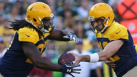 Dallas Cowboys v Green Bay Packers