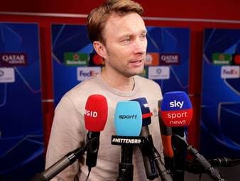 Nach dem glanzlosen 0:0 gegen Olympiakos Piräus sind die Stars von Bayer Leverkusen zwar selbstkritisch, freuen sich aber vor allem über das gesteckte Ziel: Den Einzug ins Achtelfinale der Champions League.