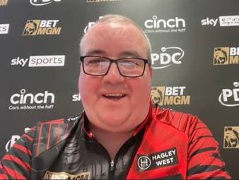 Stephen Bunting gewinnt den vierten Spieltag der Premier League of Darts und hat im Vorfeld einen Tipp von Chelsea-Legende John Terry bekommen.