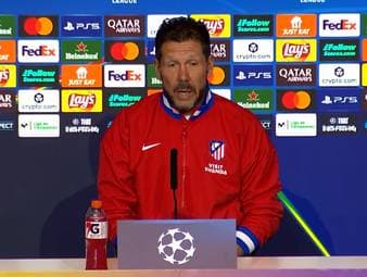 Atletico-Trainer Diego Simeone spricht vor dem Champions-League-Viertelfinalrückspiel gegen Barcelona über den Druck, der auf den Schiedsrichtern lastet.