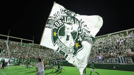 Brasilien, Flugzeug-Absturz: Associacao Chapecoense schaft Klassenerhalt, Chapecoense sichert sich am letzten Spieltag in Brasilien den Klassenerhalt