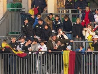 Das DFB-Team trifft sich zum November-Lehrgang in Wolfsburg. SPORT1-Reporter Niclas Löwendorf schildert seine Eindrücke vom öffentlichen Training. 