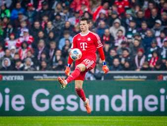Effzeh-Sportdirektor Thomas Kessler spricht vor dem Pokal-Kracher gegen den FC Bayern über die Entwicklung von Ex-Köln-Keeper Jonas Urbig. 