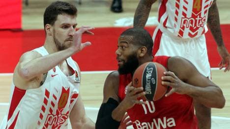 Greg Monroe (re.) war Topscorer der Partie der Bayern bei Roter Stern Belgrad