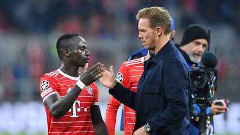 Sadio Mané (l.) an der Seite von Julian Nagelsmann (r.)