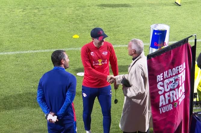 Kult-Trainer taucht bei Bundesligisten auf