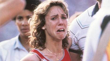 Mary Decker versteht nach ihrem Sturz bei Olympia 1984 die Welt nicht mehr